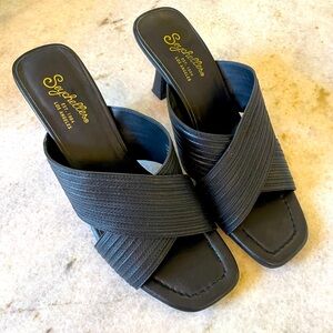 SEYCHELLES FLEET HEELS